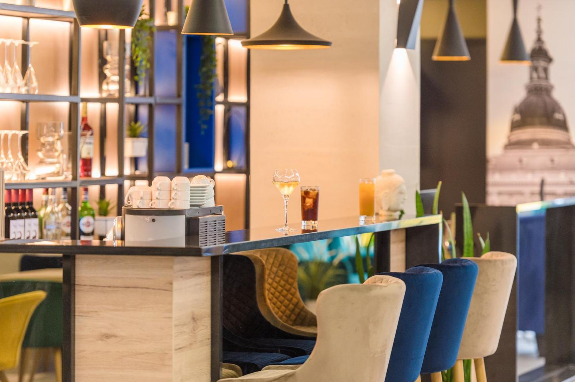 Hotel Impulso Fashion 4*